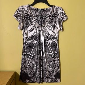 Apt 9. Excellent condition